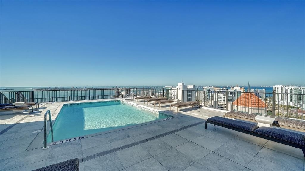 33 S Palm Avenue - Photo 1