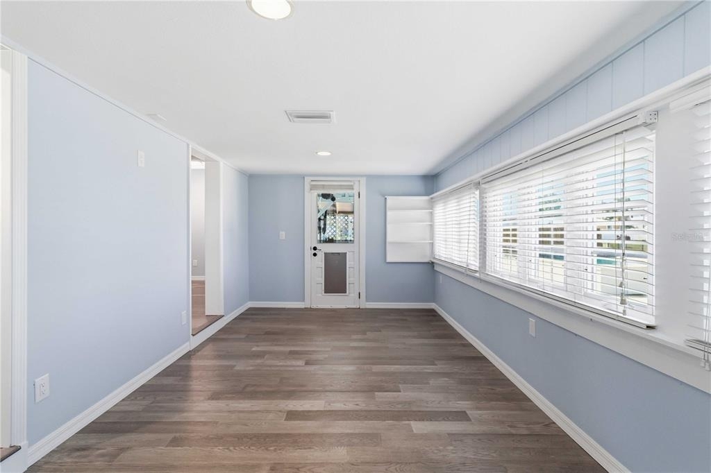 607 Manatee Avenue - Photo 7