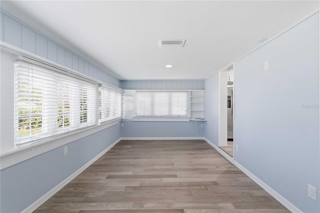 607 Manatee Avenue - Photo 9