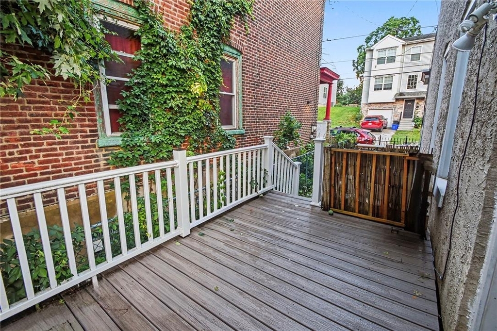 350 Dupont Street - Photo 9