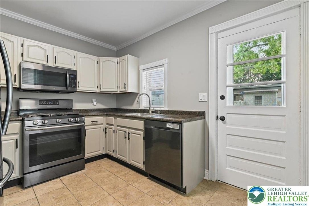510 5th Avenue - Photo 8