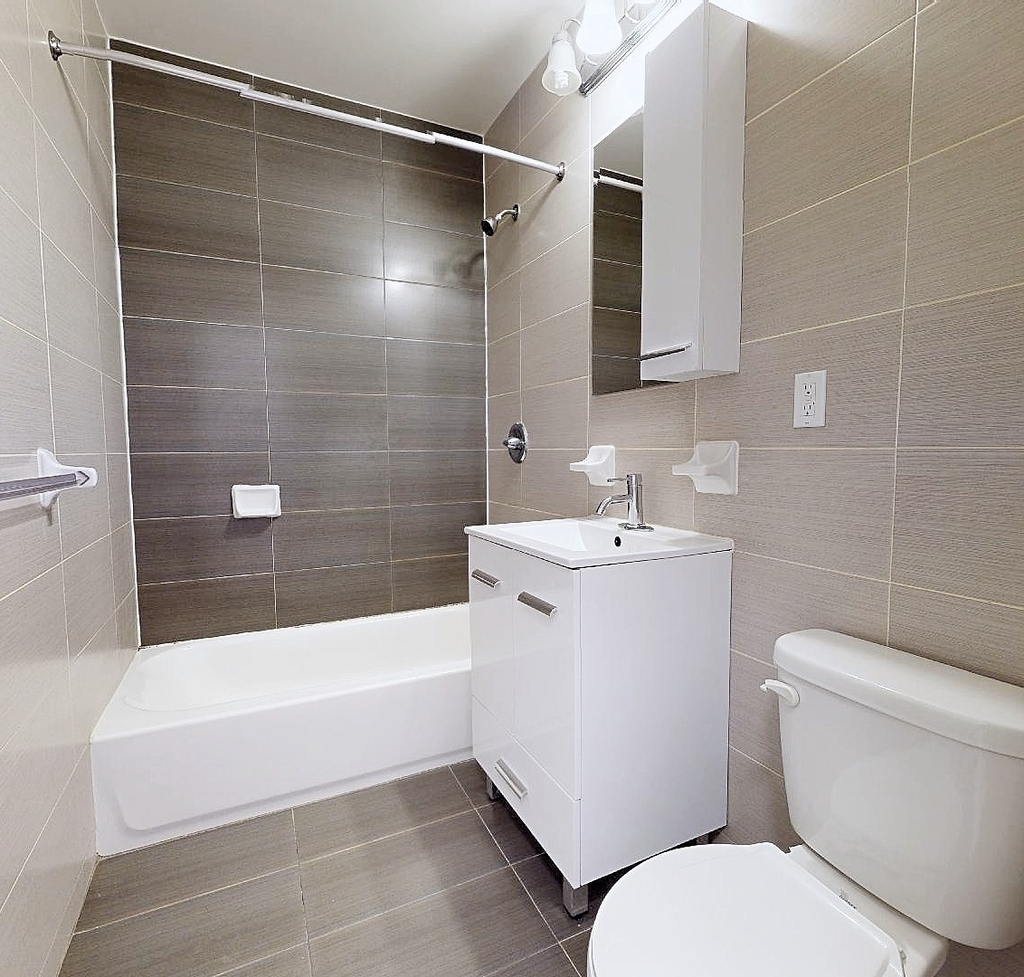 370 West 127th Street - Photo 4