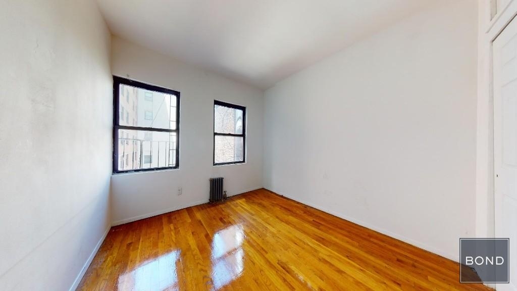 Third Avenue - Photo 9