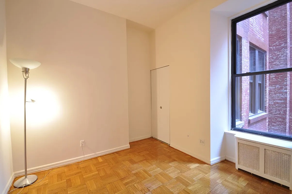 121 Madison Avenue - Photo 3
