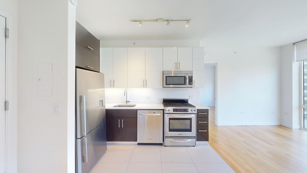 808 Columbus Ave - Photo 1