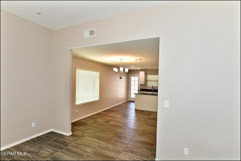 963 Aircoupe Way - Photo 9