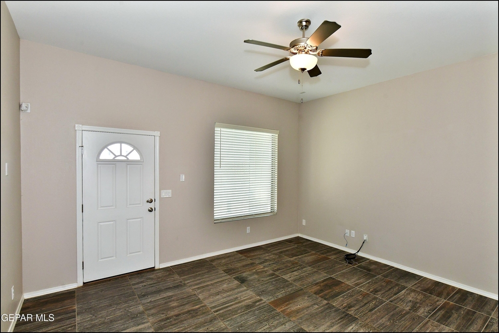 963 Aircoupe Way - Photo 8