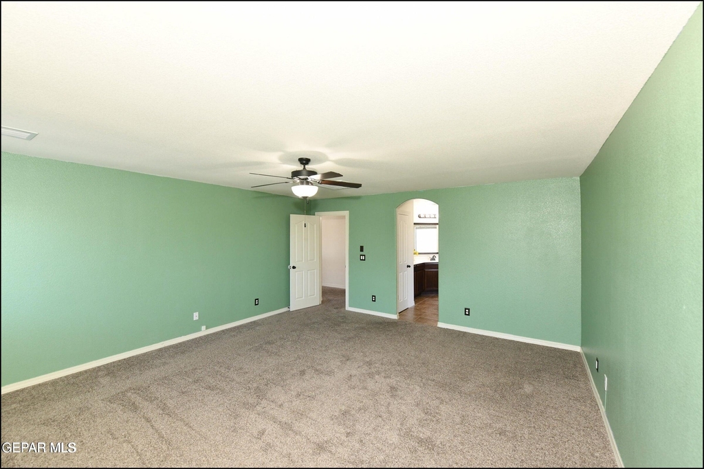 14309 S Cave Avenue - Photo 38