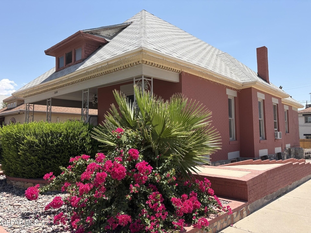 1800 Montana Avenue - Photo 0