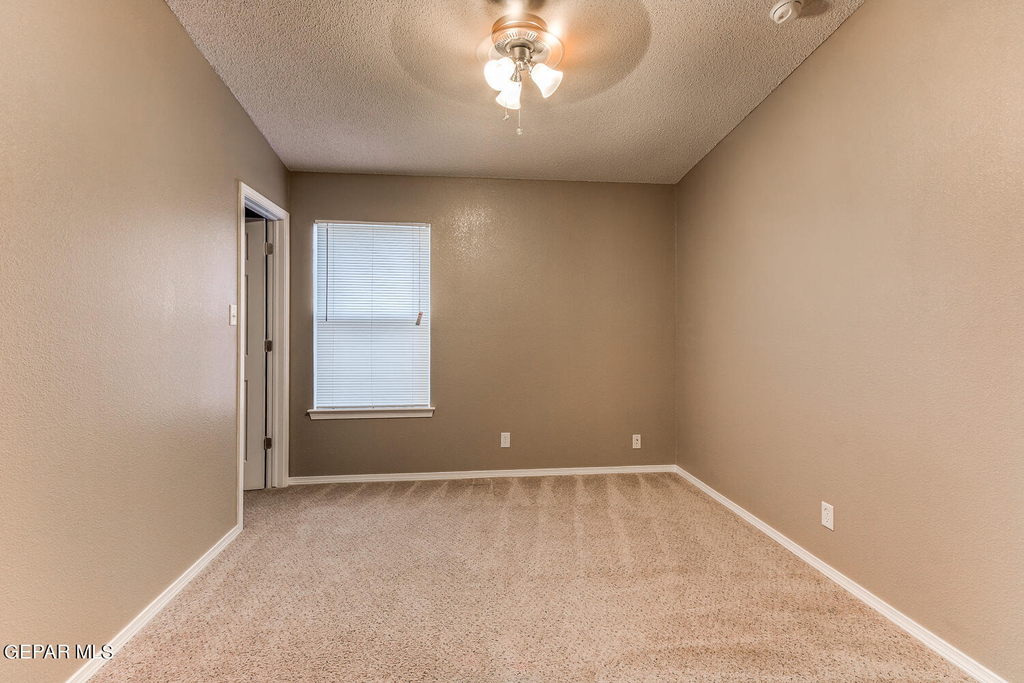 3289 Emerald Point Drive - Photo 17