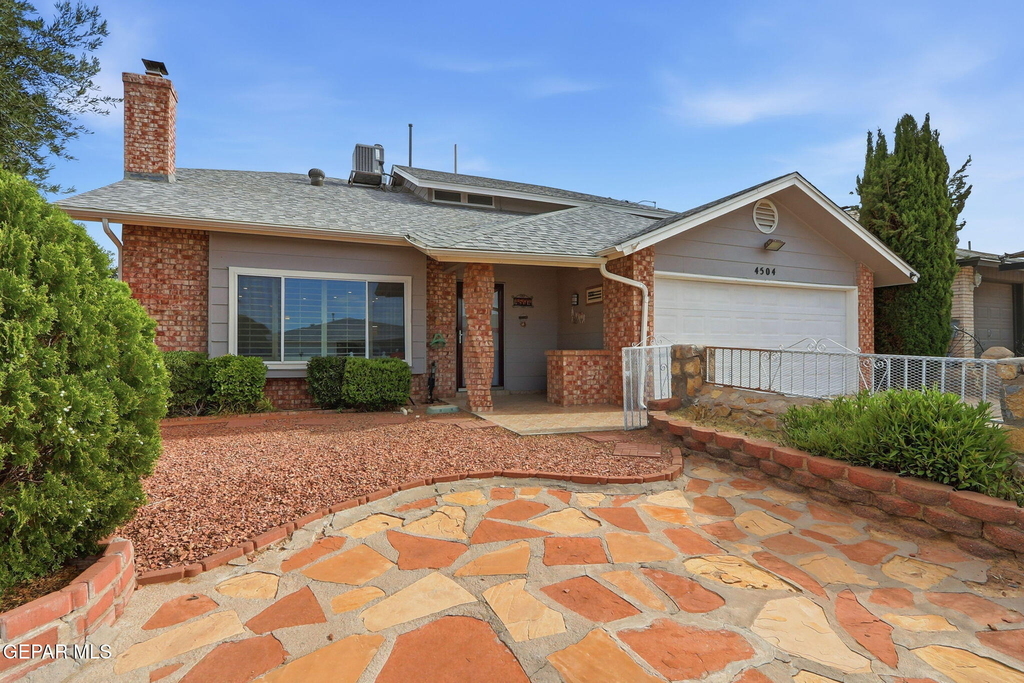 4504 Maj Sprague Avenue - Photo 0