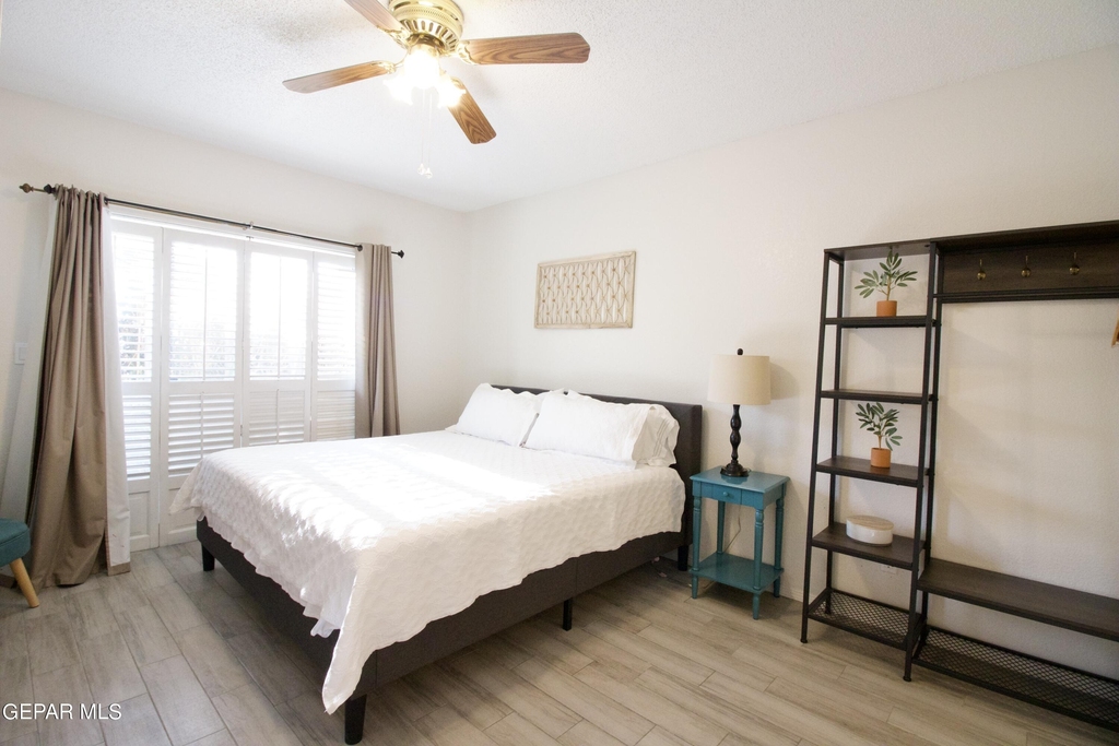 4614 N Stanton Street - Photo 10