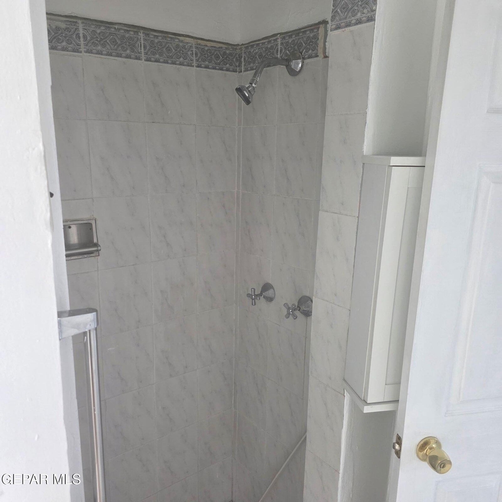 4642 Walter Ln - Photo 7