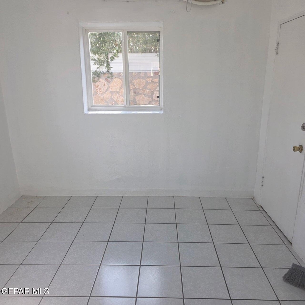 4642 Walter Ln - Photo 5