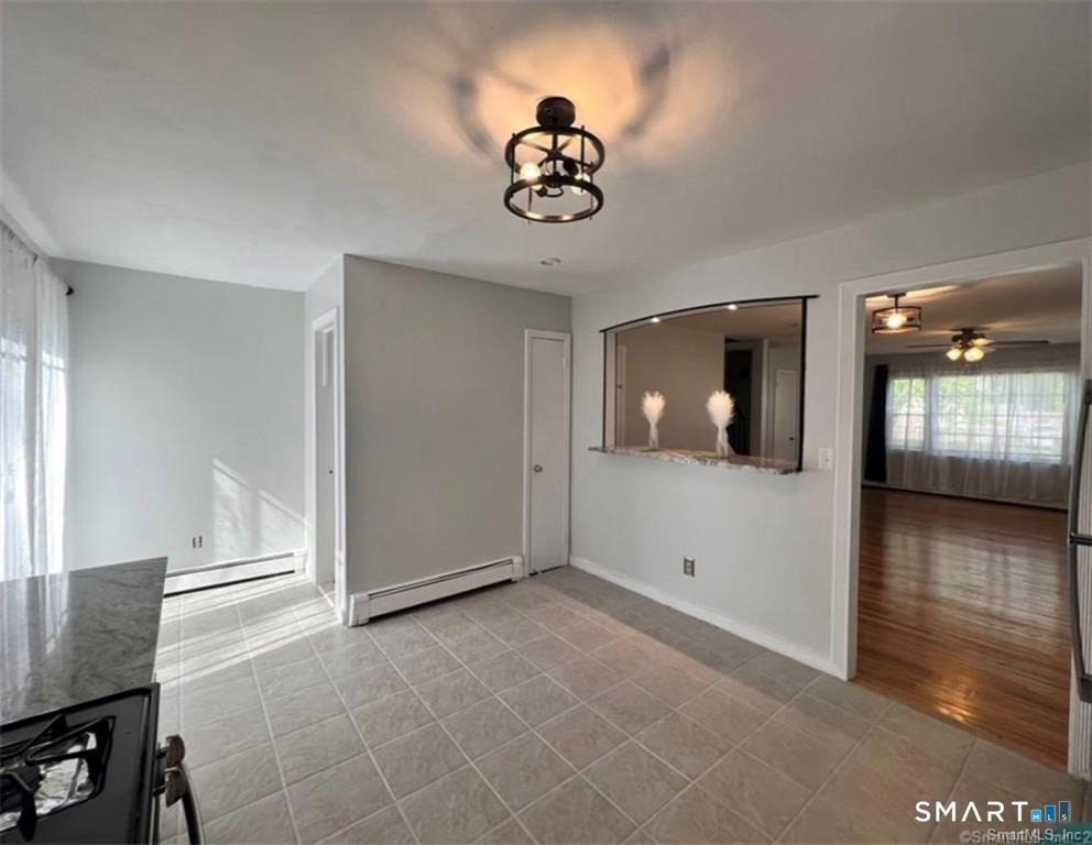 1079 Brooklawn Avenue - Photo 9