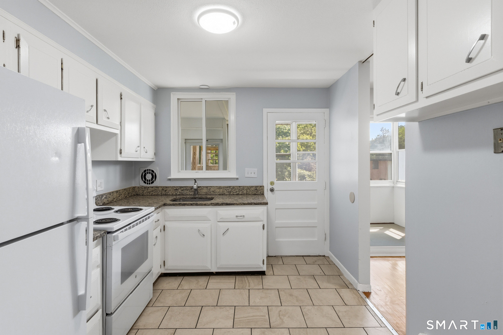 492 Fountain Street - Photo 0