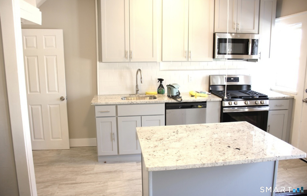 35 Ives Street - Photo 2