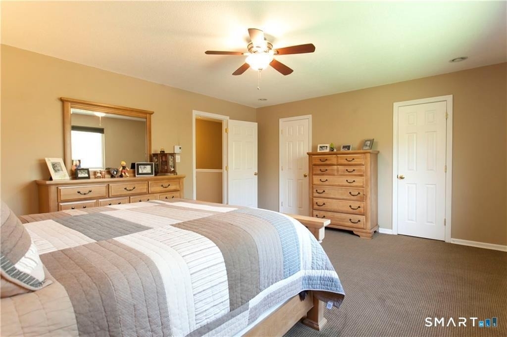 565 Clark Avenue - Photo 2
