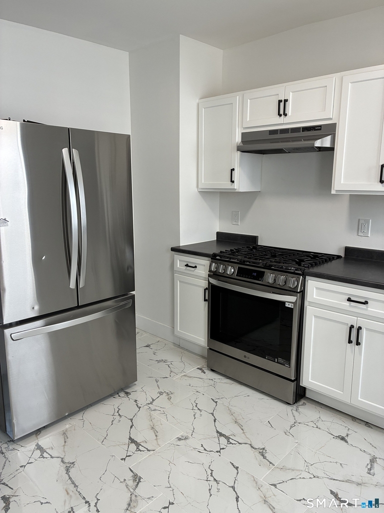 16 Vermont 1st Floor Street - Photo 13