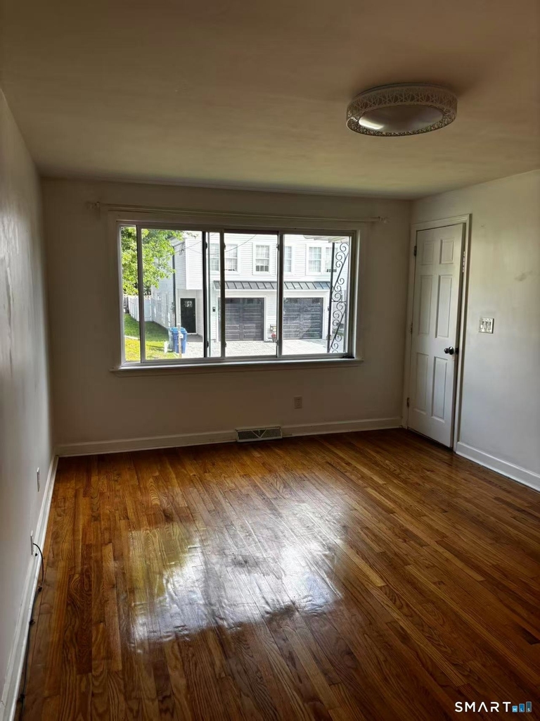 31 Manila Avenue - Photo 2