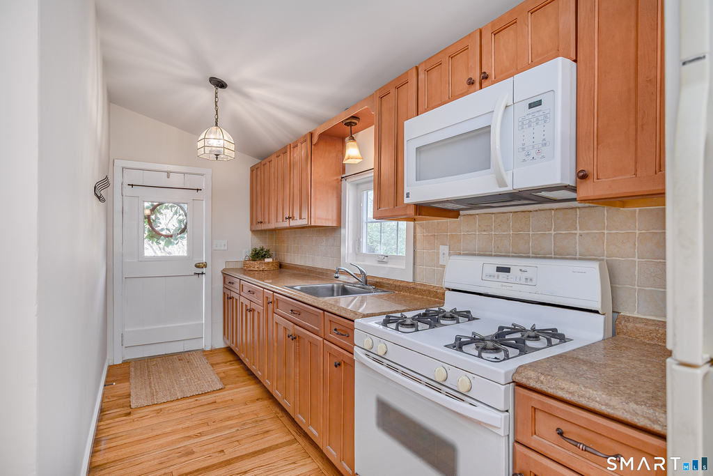 35 Mill Road - Photo 2