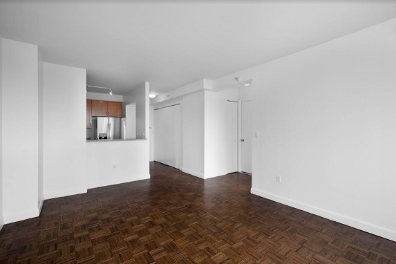 West 42nd Street - Photo 3