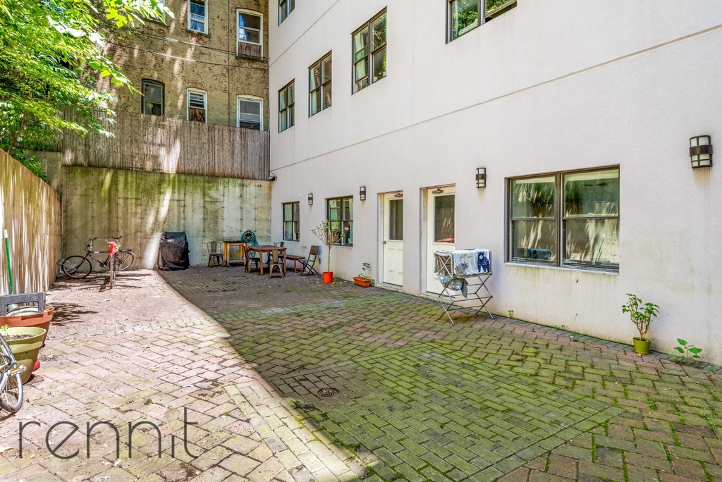 1444 Bedford Avenue - Photo 12