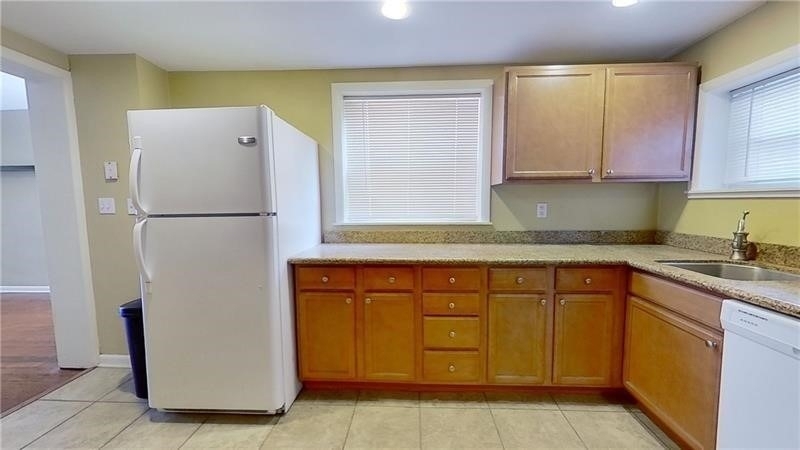 3942 Liberty Ave - Photo 3