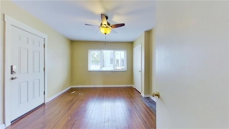 3942 Liberty Ave - Photo 5