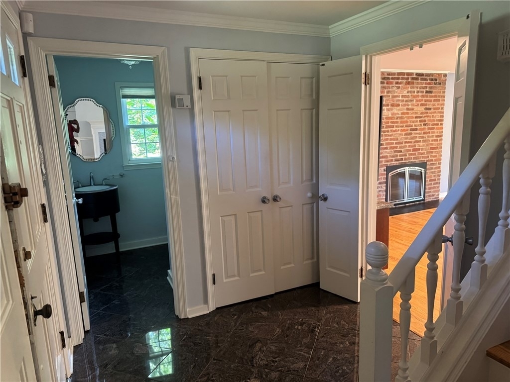 209 Grandview Dr - Photo 4