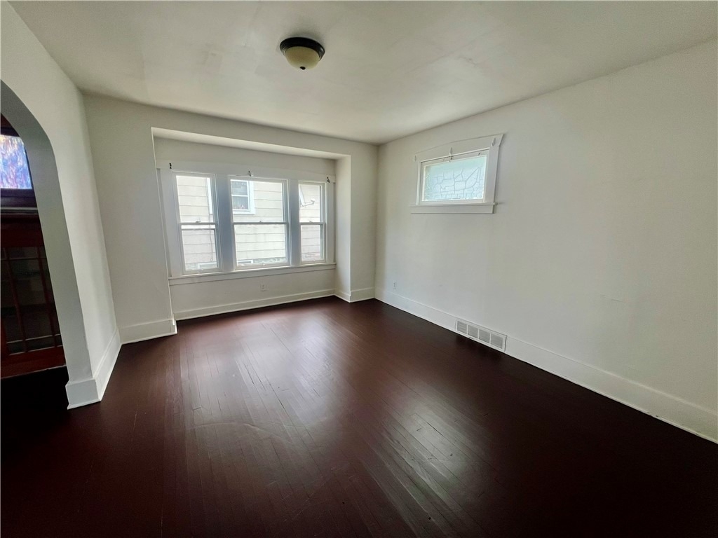 1115 Bond St - Photo 2