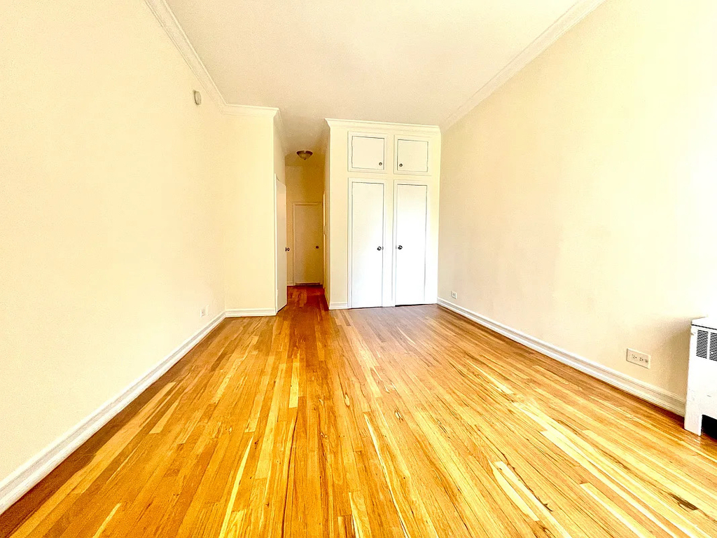 83rd Street/3rd Avenue - Photo 1