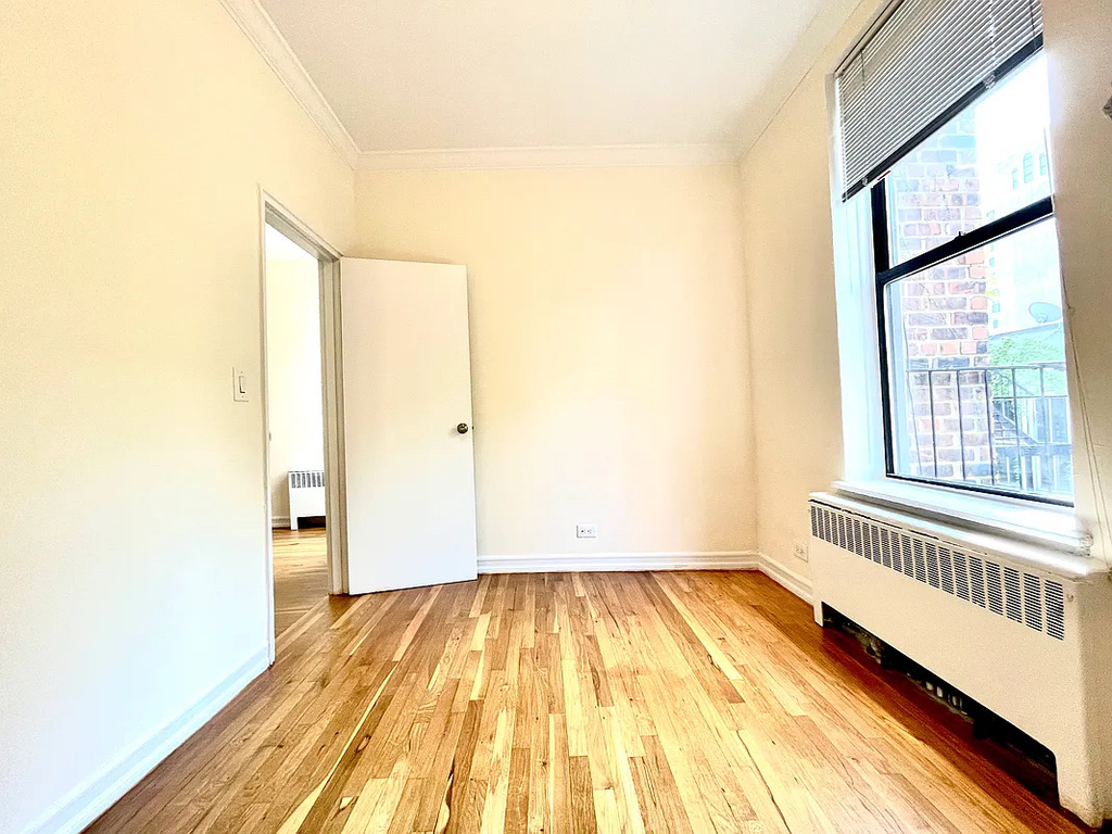 83rd Street/3rd Avenue - Photo 3