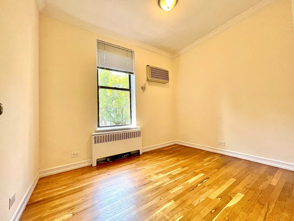 83rd Street/3rd Avenue - Photo 2