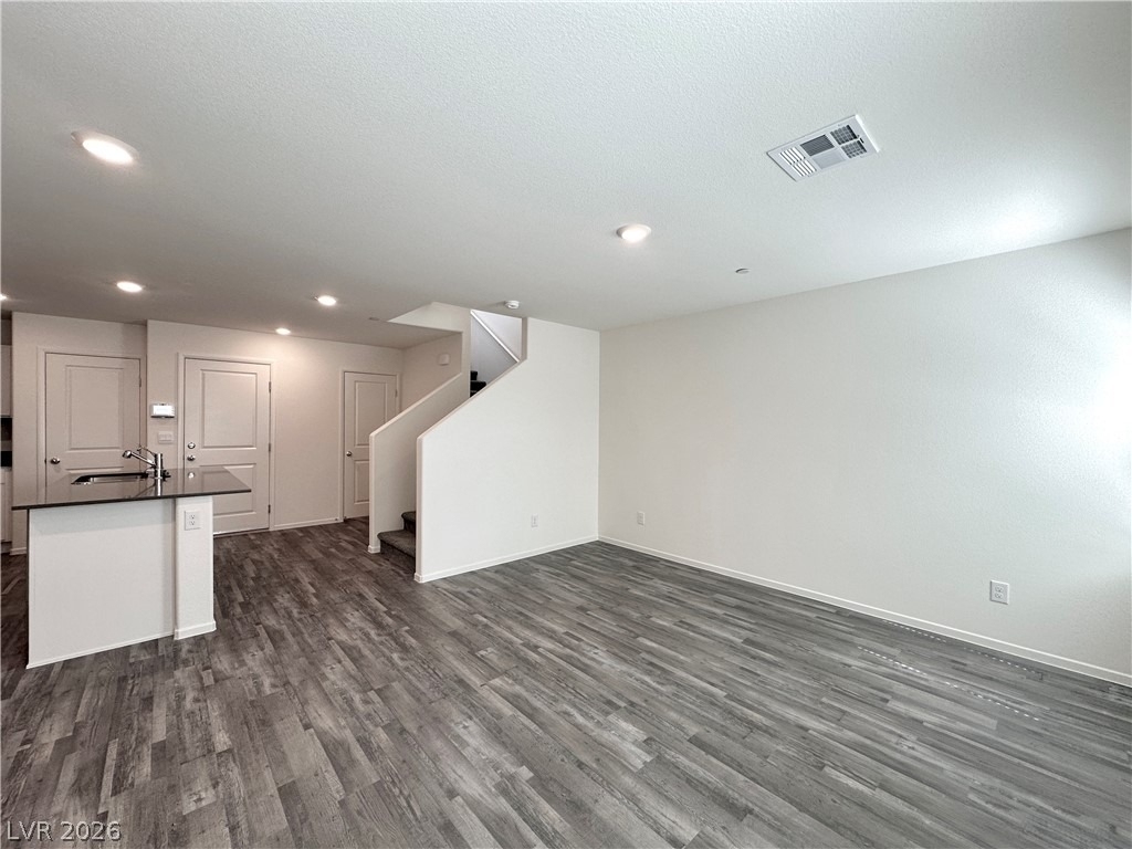 4921 Hunter Mesa Avenue - Photo 2