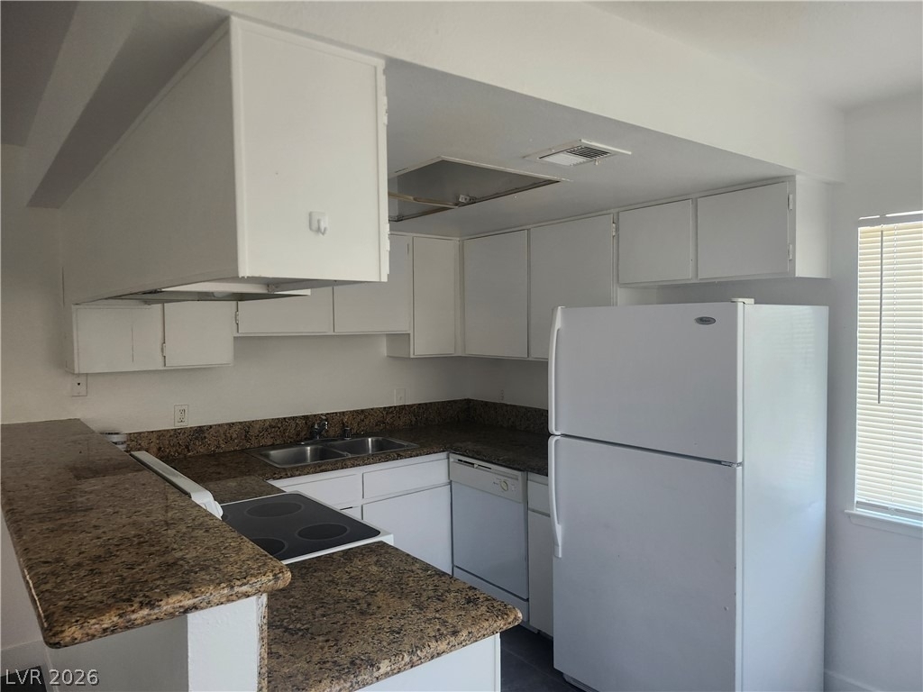 3437 E Cheyenne Avenue - Photo 1