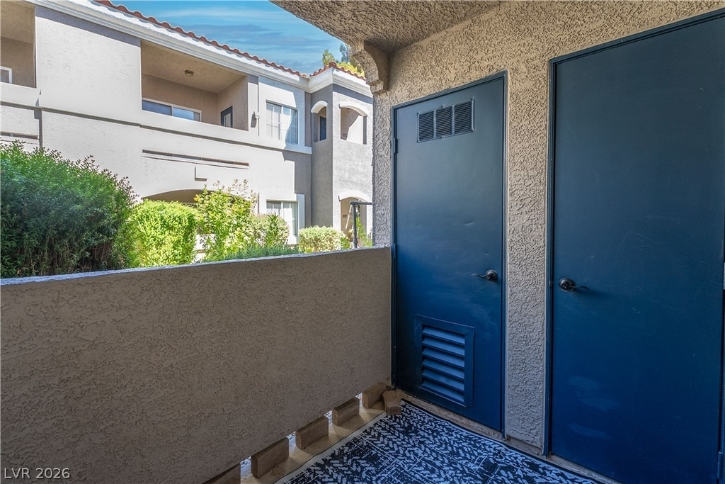 10245 S Maryland Parkway - Photo 1