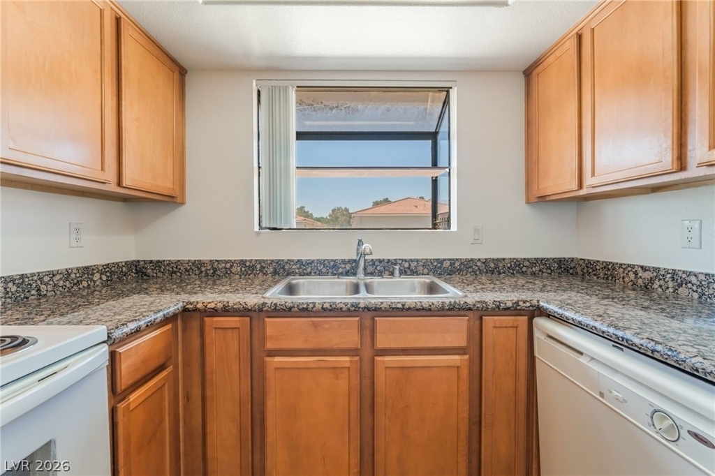 7300 Pirates Cove Road - Photo 11
