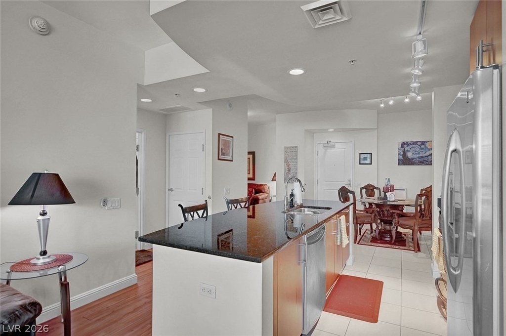 200 W Sahara Avenue - Photo 9