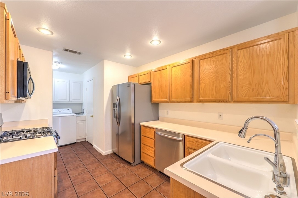 8136 Autumn Star Avenue - Photo 6