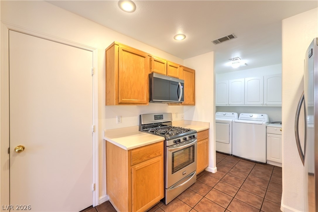 8136 Autumn Star Avenue - Photo 7