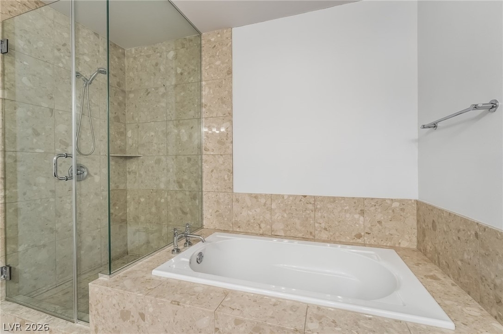 4575 Dean Martin Drive - Photo 28