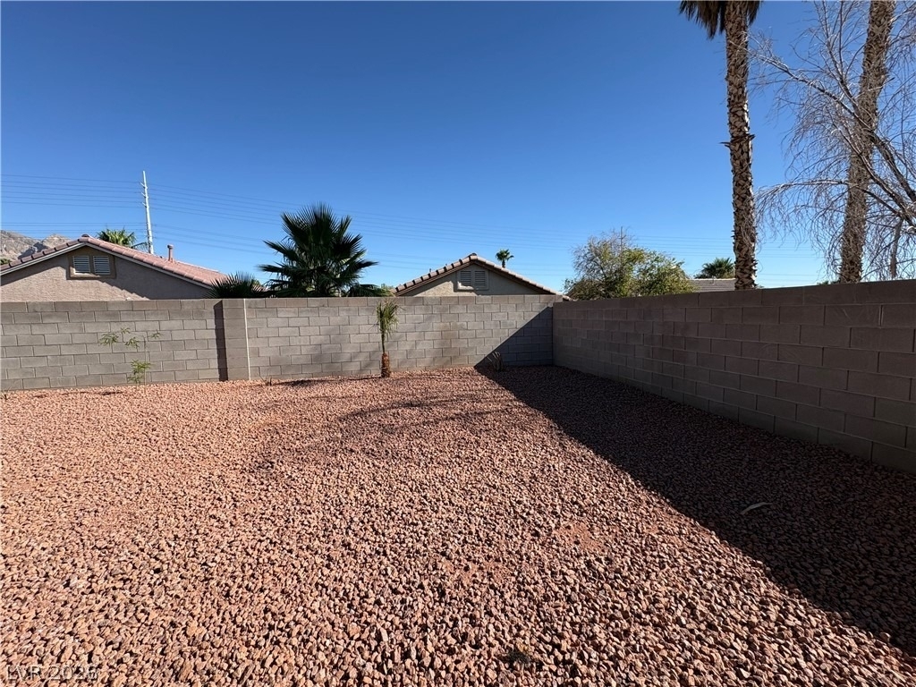 10688 Oak Crest Avenue - Photo 32