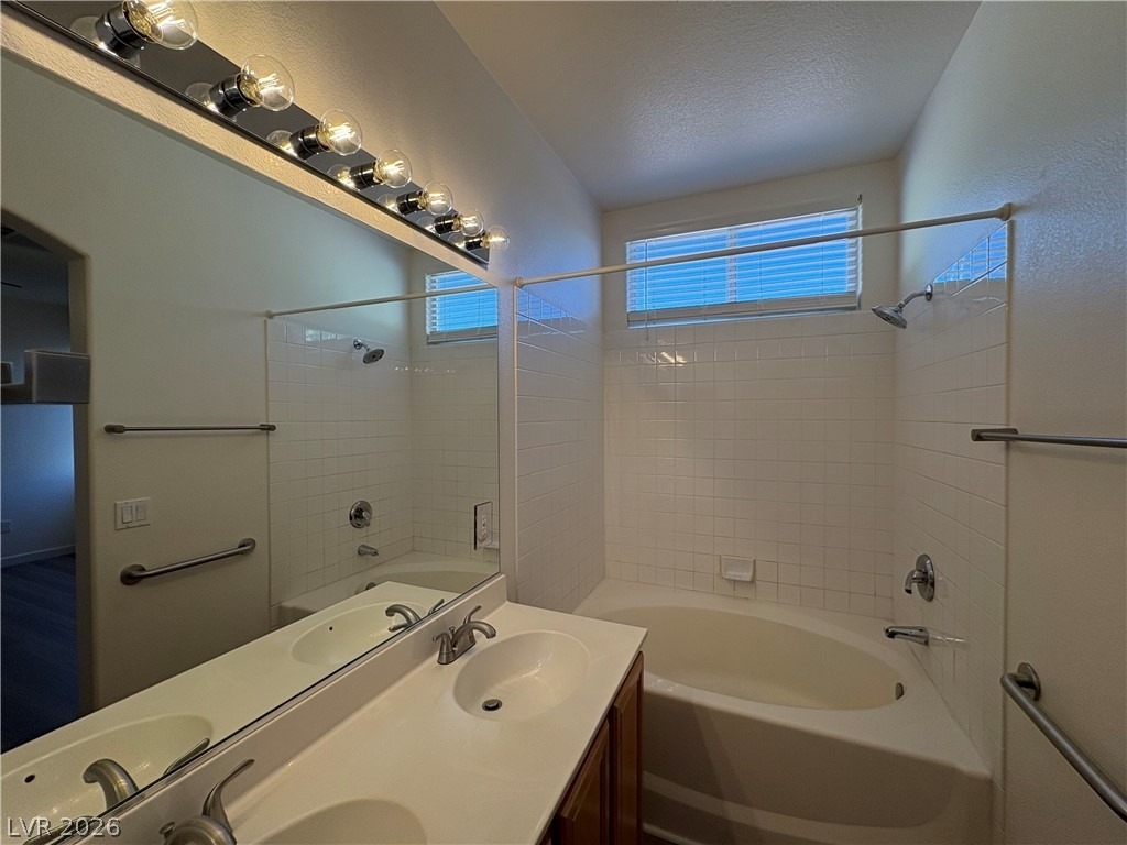 10688 Oak Crest Avenue - Photo 16