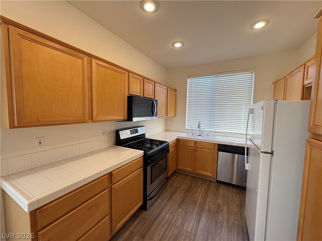 10688 Oak Crest Avenue - Photo 7