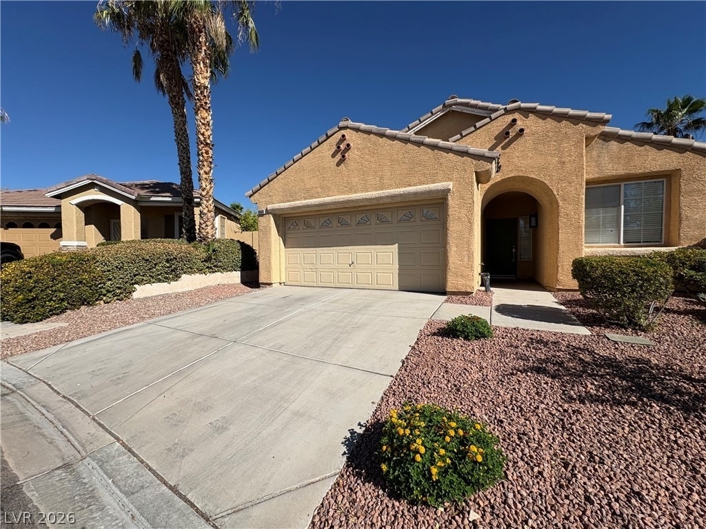 10688 Oak Crest Avenue - Photo 0