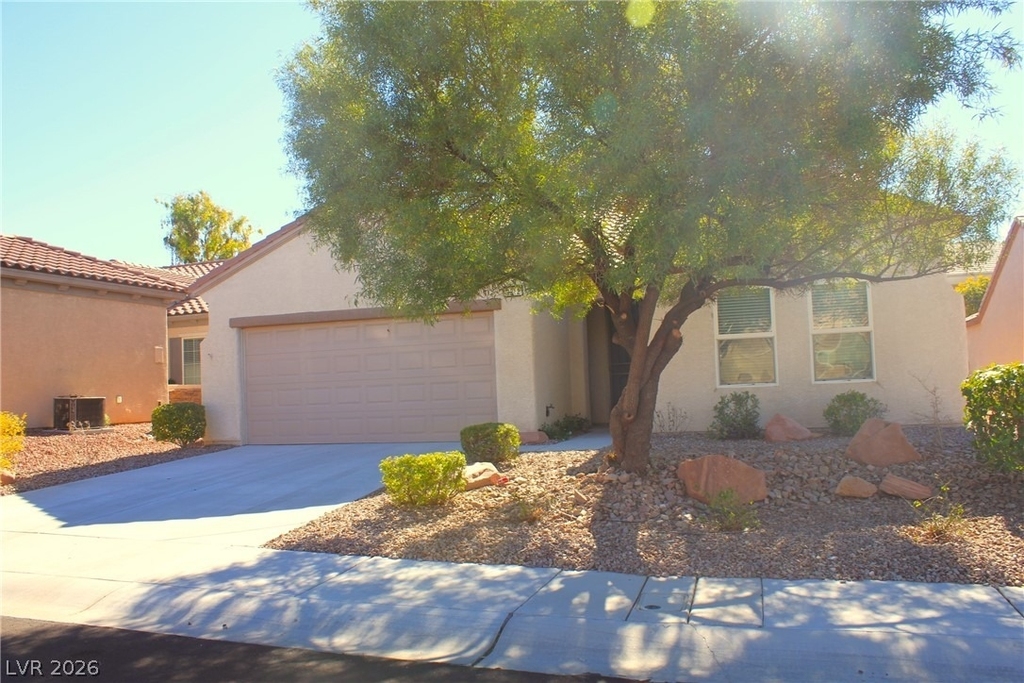 2212 Sawtooth Mountain Drive - Photo 3