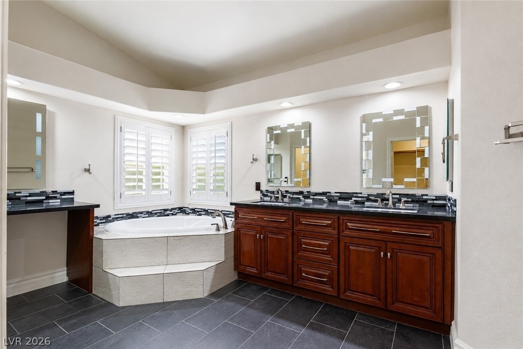 9592 Camino Capistrano Lane - Photo 32