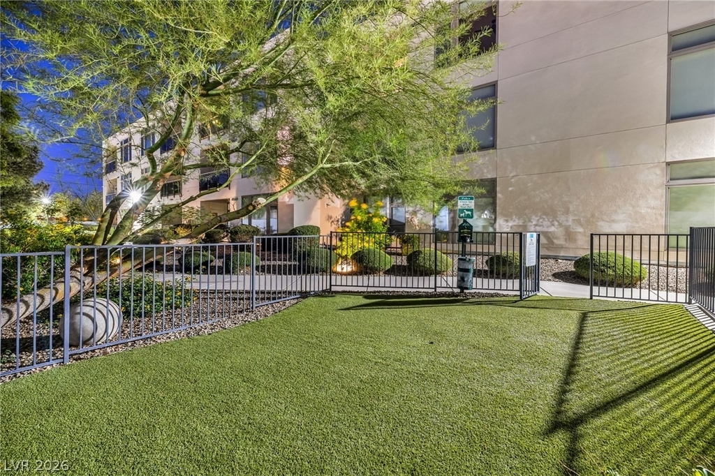 8925 W Flamingo Road - Photo 26