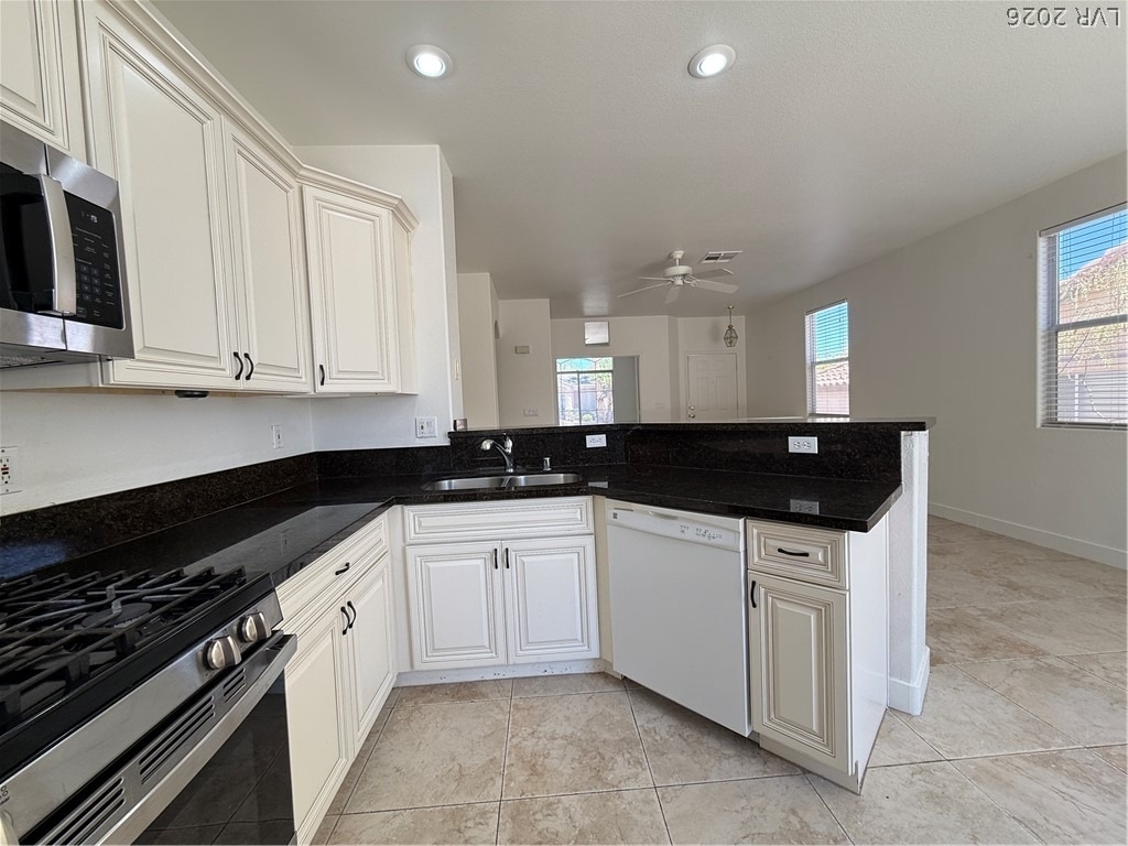 10677 Windrose Point Avenue - Photo 6